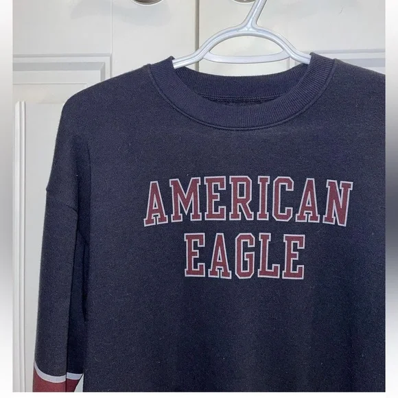 American Eagle Outfitters Sweatshirt - Picture 2 of 3